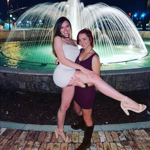 Meet your Posher, Seaira - Picture 1 of 1